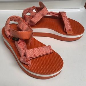 Platform Tevas